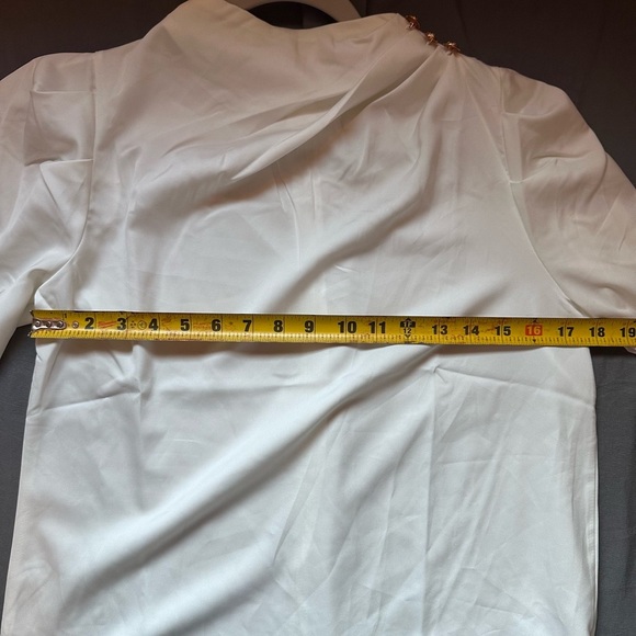 Elegant White Blouse with Gold Button Accents Rouched Chicwish NWT Size Medium - Picture 3 of 10